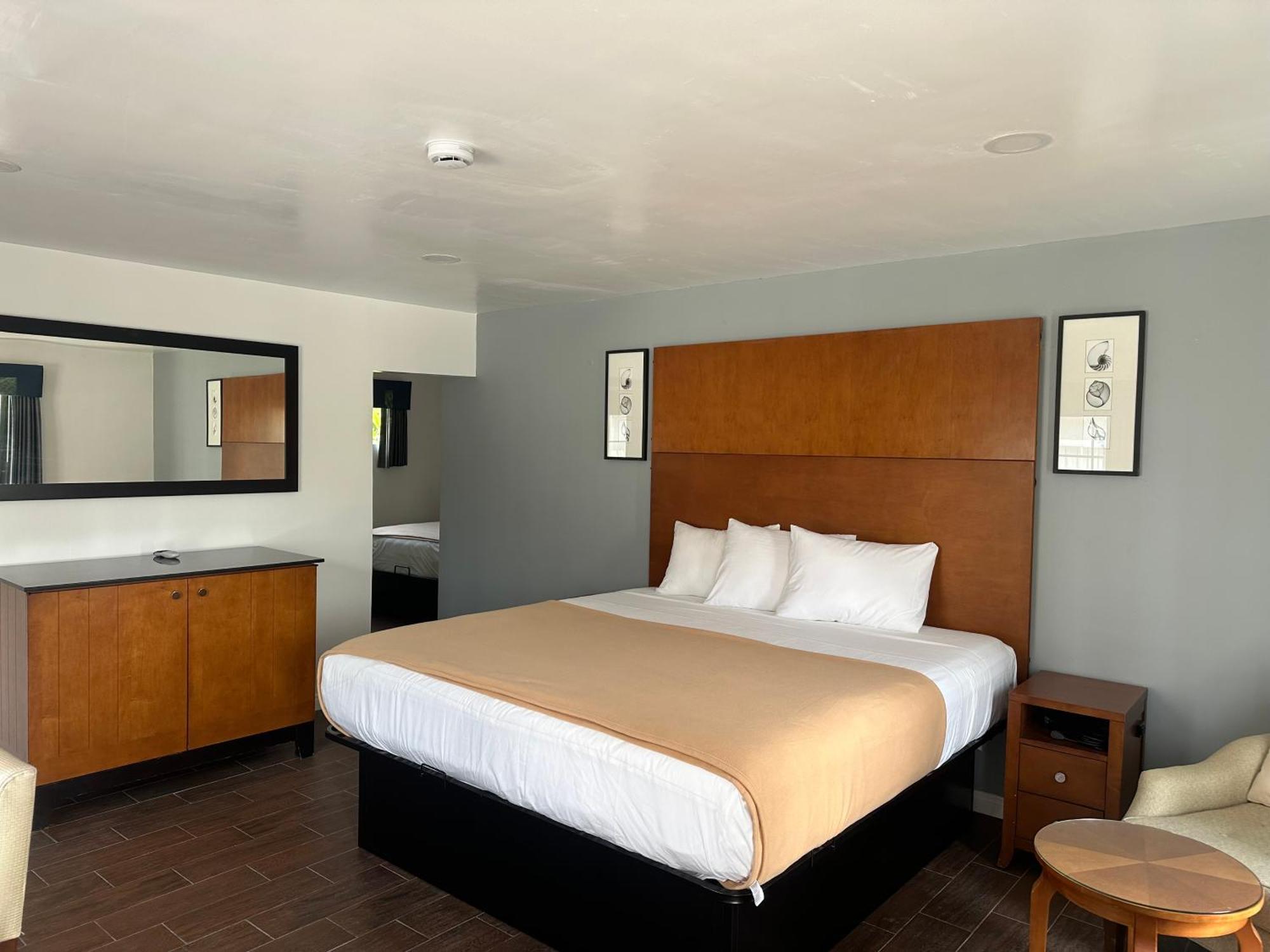Oceanside Inn & Suites Zewnętrze zdjęcie